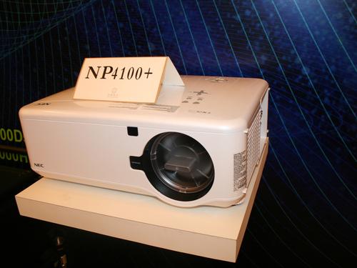 iPhone 4S NEC NP4100+ͶӰ6 